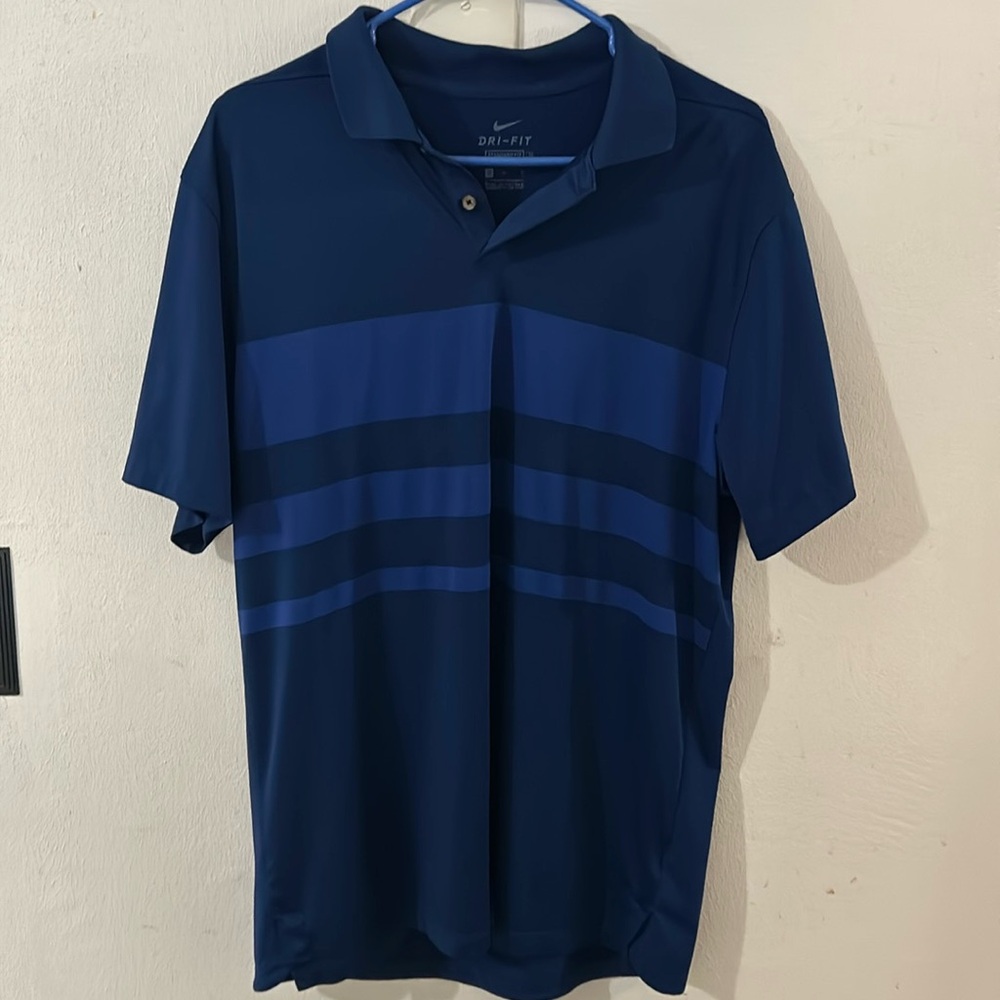 Men’s Medium Nike Dri-Fit Golf Shirt